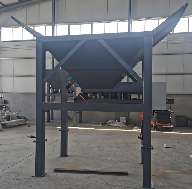 Hopper with wear-resistant lining for mine use ore hopper is highly wear-resistant
